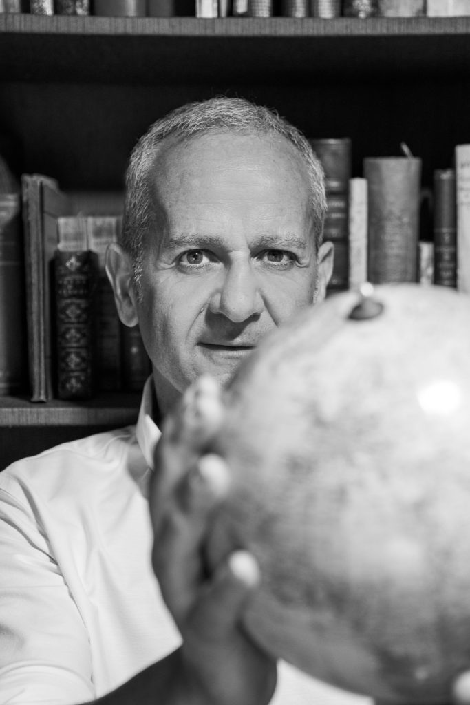 I ritratti in bianco e nero dei "Veronensis" in mostra a Palazzo Verità Poeta 5 Alberto Perini