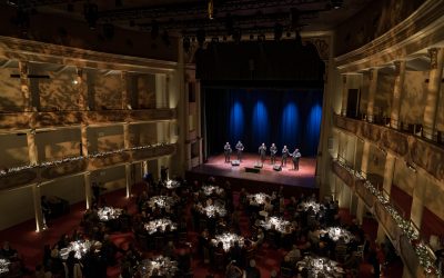 Tre serate di gala al Teatro Ristori: tra jazz, gospel e armonie natalizie, il ritorno delle Cene-Spettacolo