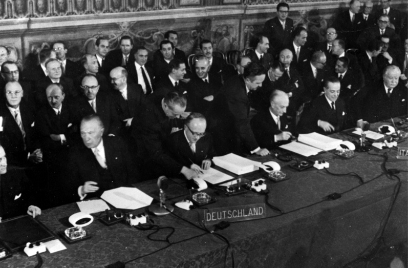 Dizionario di Economia e Finanza euratom fig vol1 016380 001