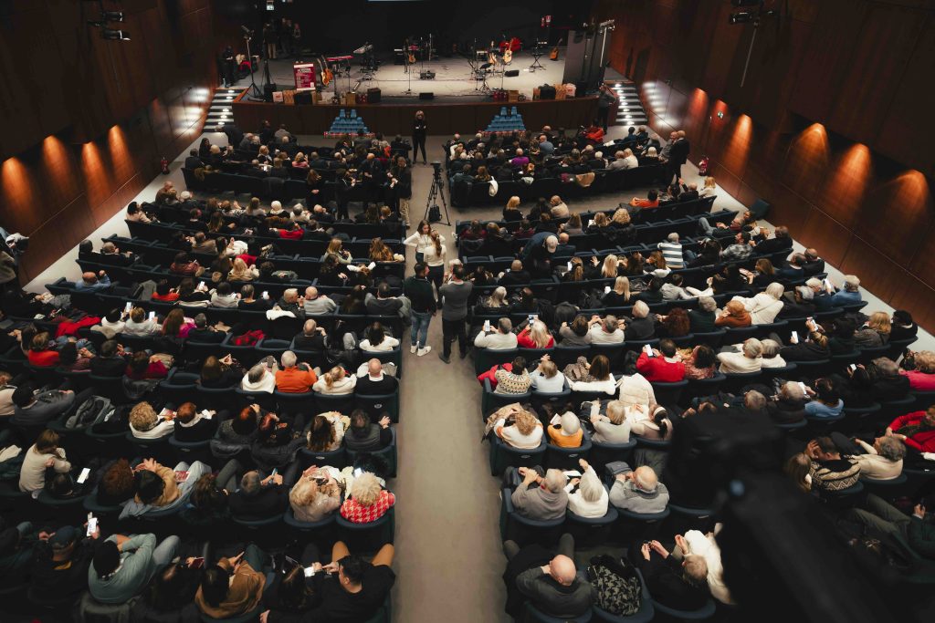 ENRICO CHEN FOTTO 4 2