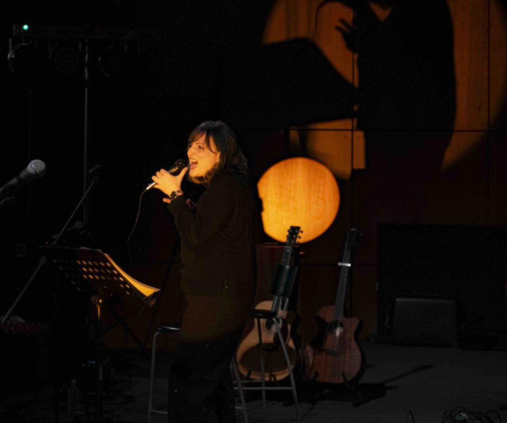 ENRICO CHEN FOTTO 60