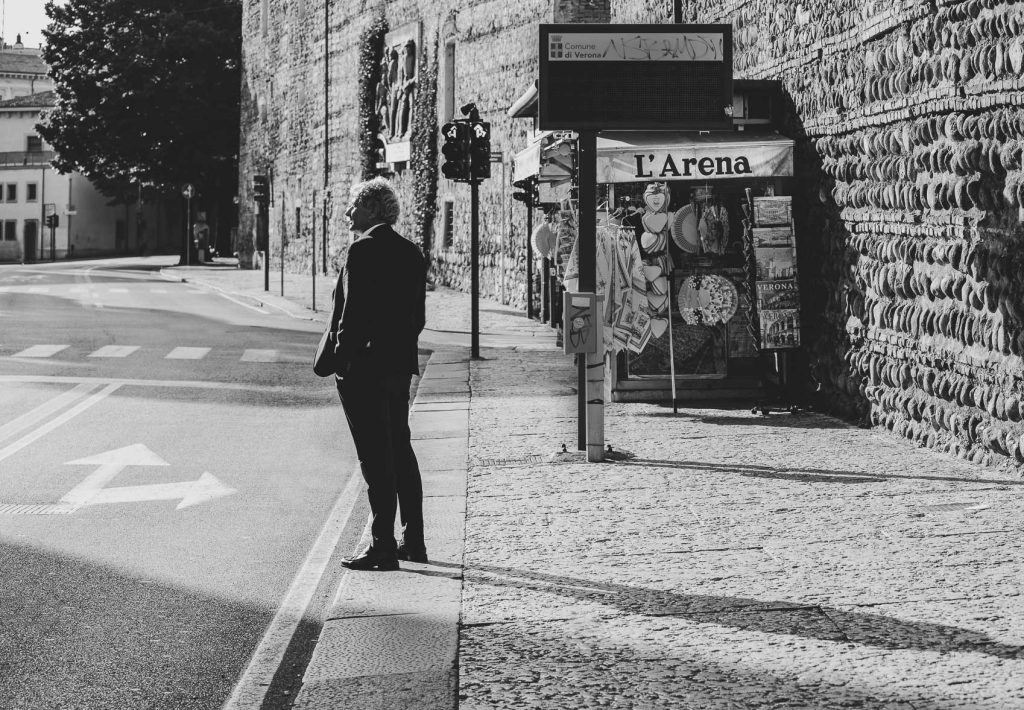 I ritratti in bianco e nero dei "Veronensis" in mostra a Palazzo Verità Poeta 10 Mario Puliero