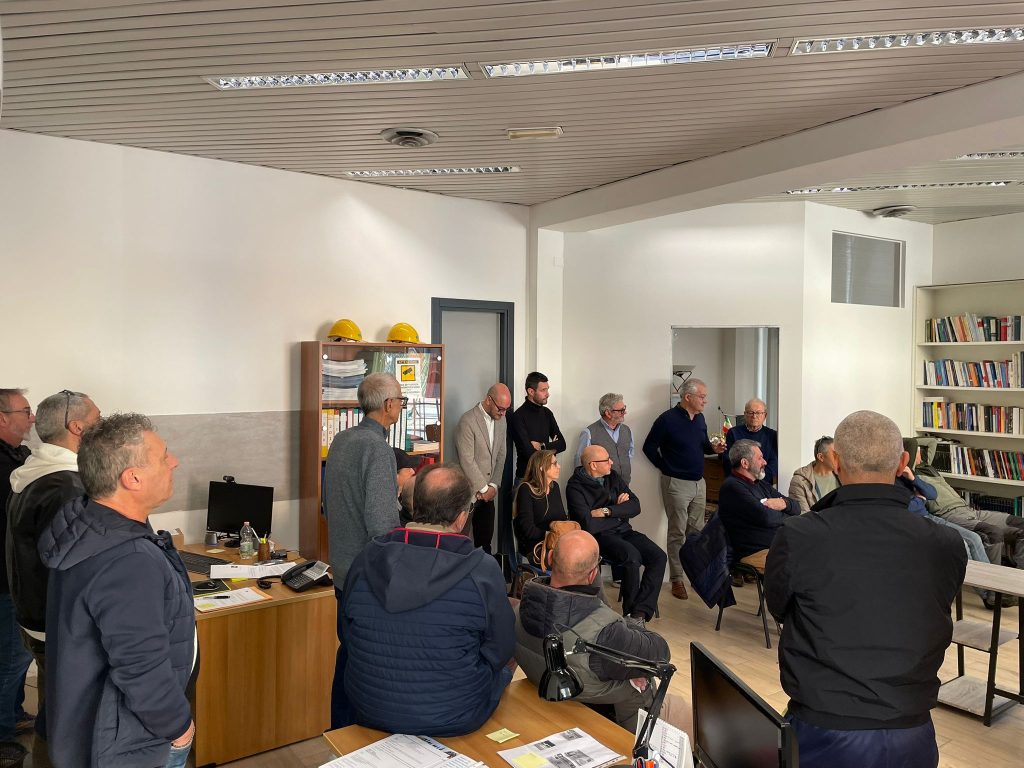 Di Michele incontra l’UGL per un confronto sul lavoro 2 PHOTO 2025 11 10 21 58 25
