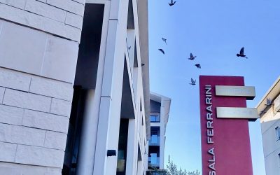 Rassegna teatrale d’autunno alla Sala Alida Ferrarini: un calendario tra comicità, riflessione e creatività