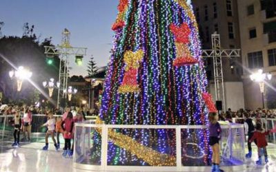 Natale allo Sports Center Verona: dal 29 novembre si pattina sul ghiaccio sintetico. L’attrazione rimarrà attiva fino al 17 febbraio 2026, con orari flessibili e tariffe accessibili per tutte le età