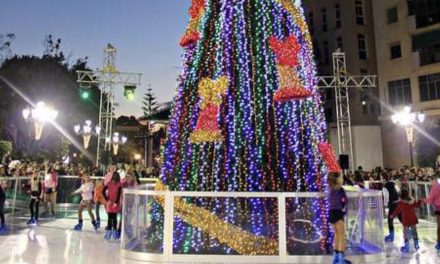 Natale allo Sports Center Verona: dal 29 novembre si pattina sul ghiaccio sintetico. L’attrazione rimarrà attiva fino al 17 febbraio 2026, con orari flessibili e tariffe accessibili per tutte le età