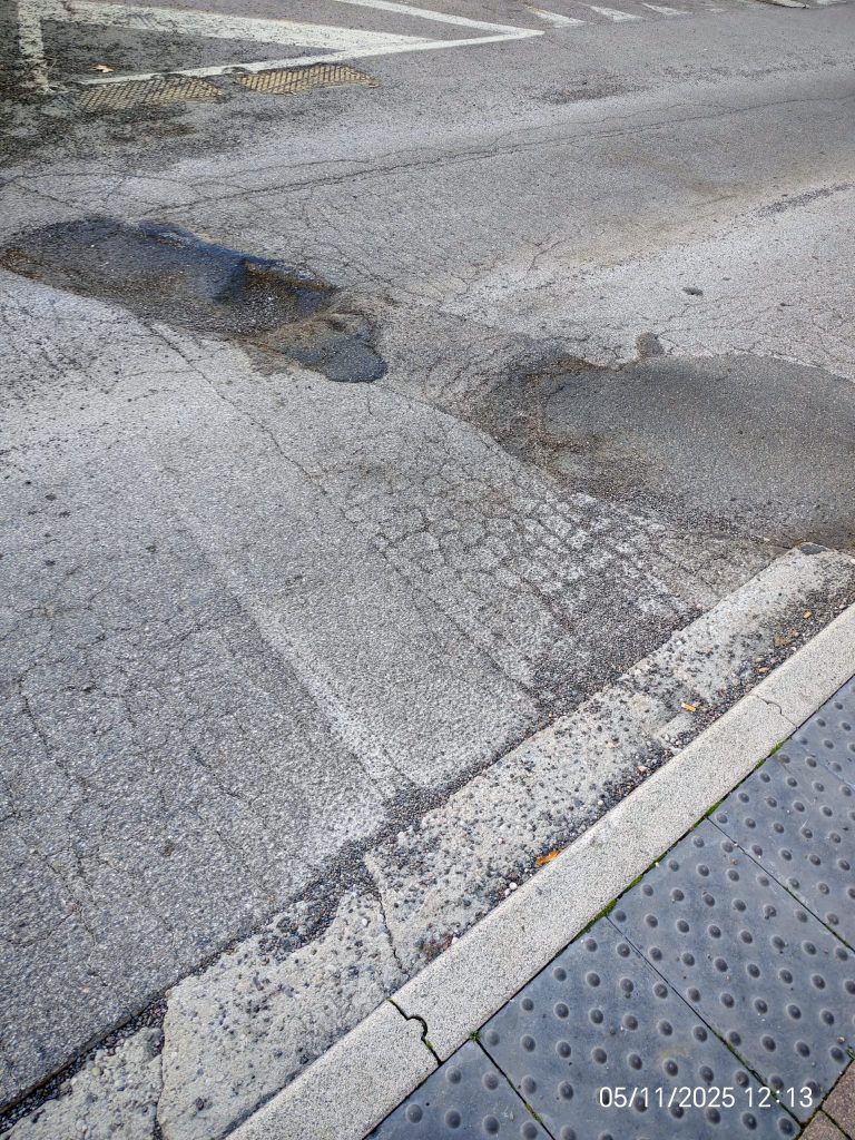 via rosa morando fermata