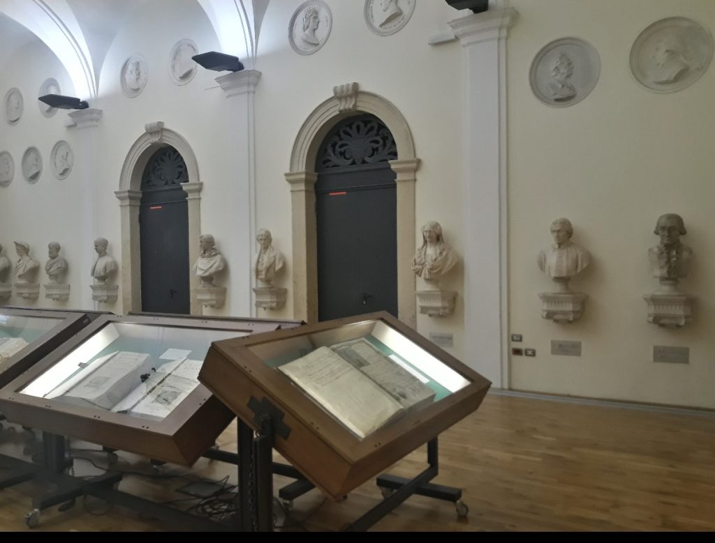 In Biblioteca Civica le illustrazioni di Francesca Gastone per il calendario 2026 di Fondazione San Zeno 1 In Biblioteca Civica le illustrazioni di Francesca Gastone