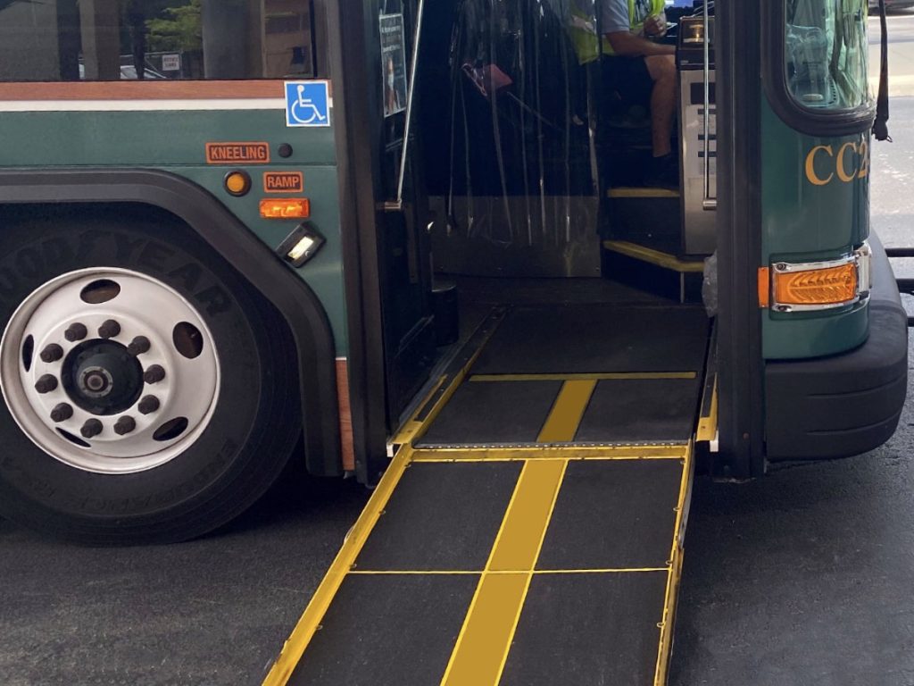 Corso Porta Nuova, accessibilità e sicurezza: pedoni e ciclisti separati 1 Corso Porta Nuova, accessibilità e sicurezza