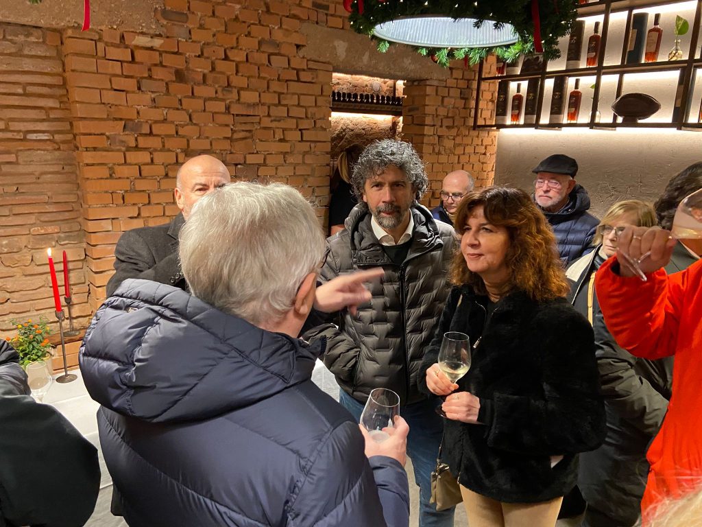 Forno Bonomi accende il Natale di Verona: un mese di luci, gusto e tradizione all’Arco dei Gavi 2 PHOTO 2025 12 06 18 31 27