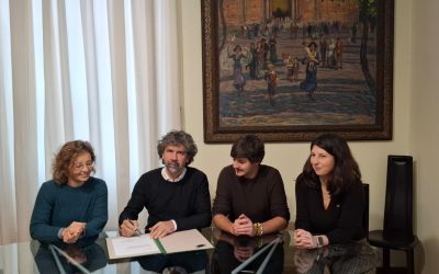 Il sindaco firma la Dichiarazione di Parigi