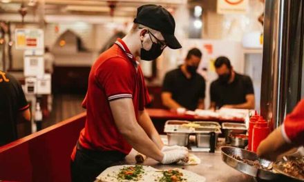 Mangiamo peggio ma facciamo più sport