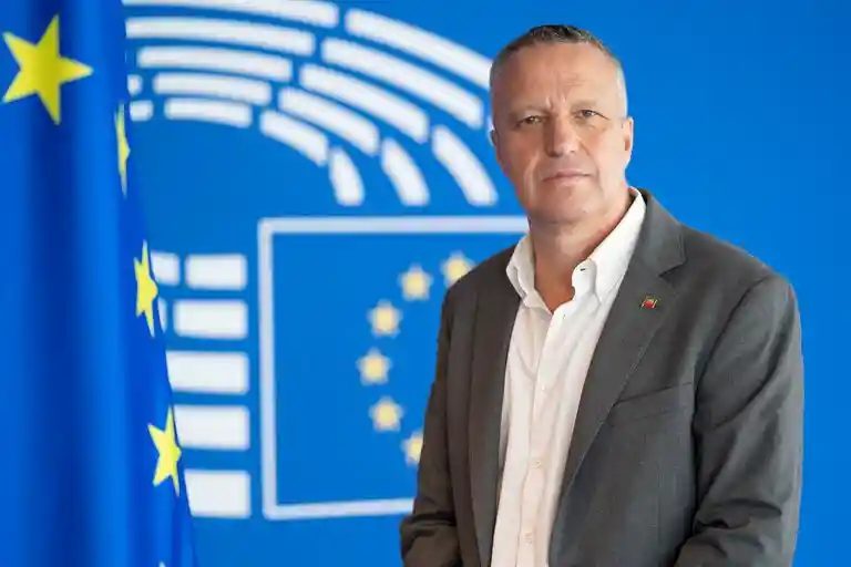 Strasburgo. Approvata legge per l'industria farmaceutica europea 1 tosi 3