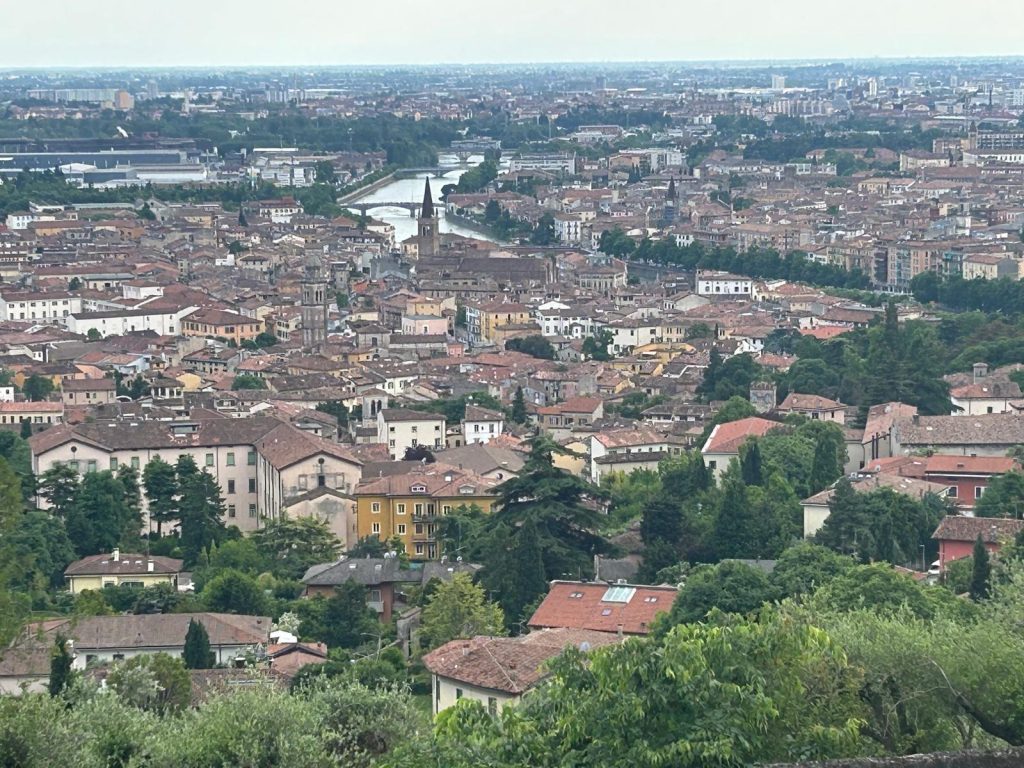 Non è un derby. È una città 1 verona massi