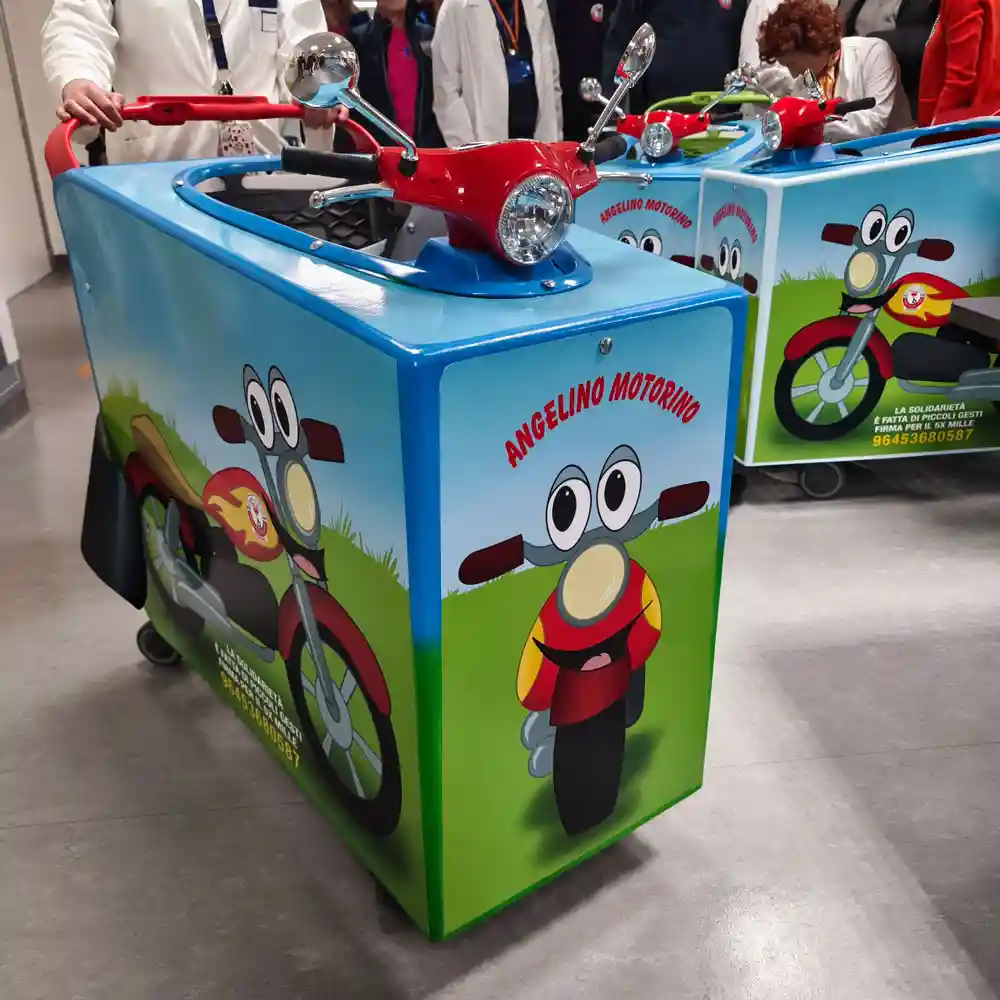 Chirurgia pediatrica, consegnato “Angelino il motorino” 1 Motorino AOUI