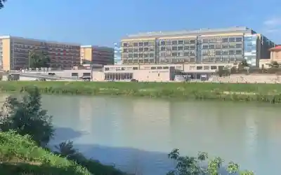 Incendio in via Fedeli. 2 persone in prognosi riservata per intossicazione da fumo