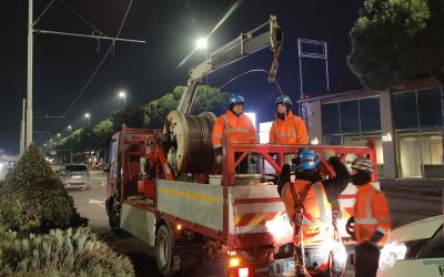 Filovia di Verona Sud, posa della linea aerea e nuove asfaltature: lavori in avanzamento lungo la linea di prova