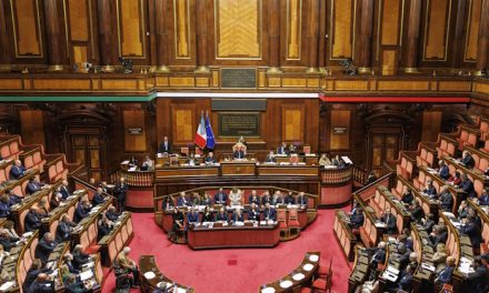 Ancora armi e soldi a Zelensky. Approvato il decreto del governo