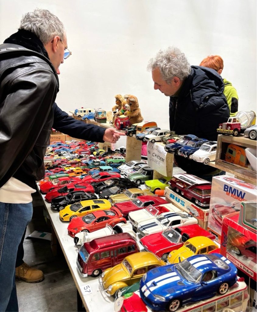 Giocattoli da capogiro in Fiera 3 72220993 76D7 4271 9384 62909B506BBB