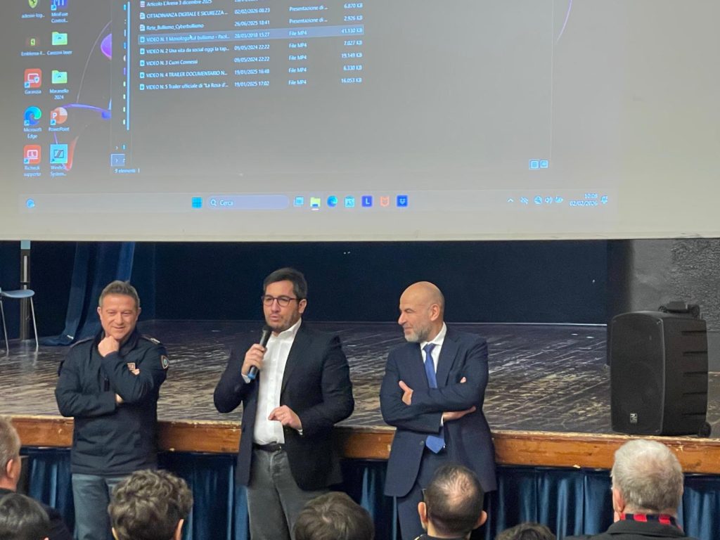 Educazione alla legalità, confronto con gli studenti a Pescantina 3 Educazione alla legalità, confronto con gli studenti a Pescantina