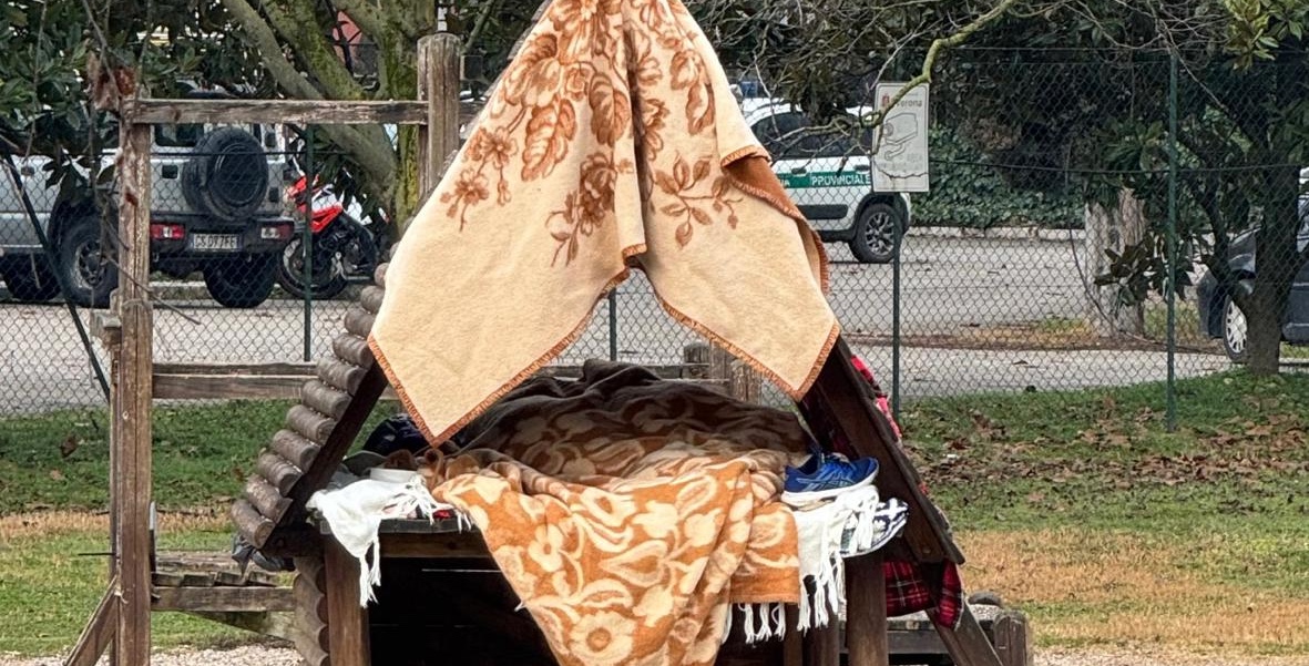 Parco San Giacomo nel degrado: Tosi denuncia l’abbandono a Borgo Roma
