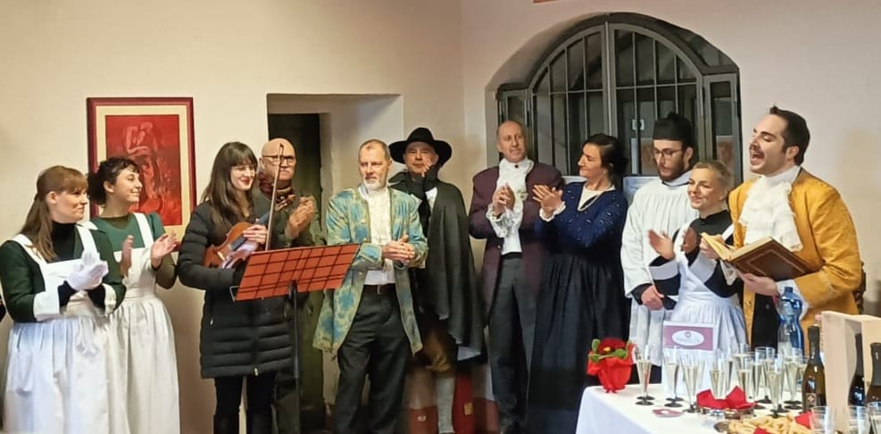 Povegliano, Villa Balladoro in festa con "Vivere la Villa" 2 Gli attori di Vivere la Villa Povelgiano