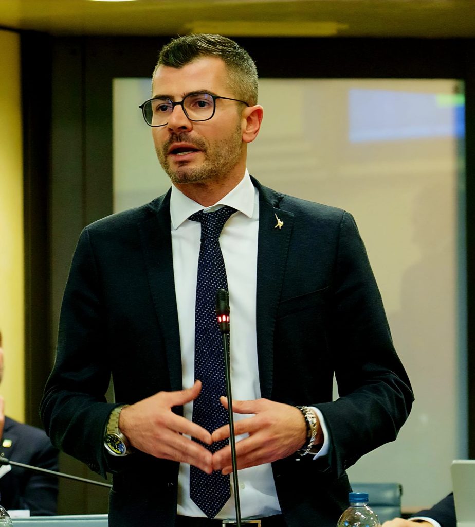 Mercati ambulanti, proposta di legge per la Carta di esercizio 1 Mercati ambulanti, proposta di legge per la Carta di esercizio