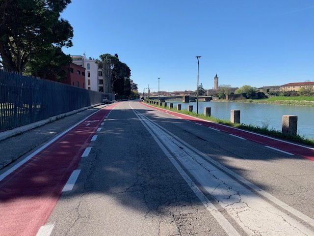 Le ciclabili vengono utilizzate solo dal 5% della popolazione 2 ciclabili rosse rotated