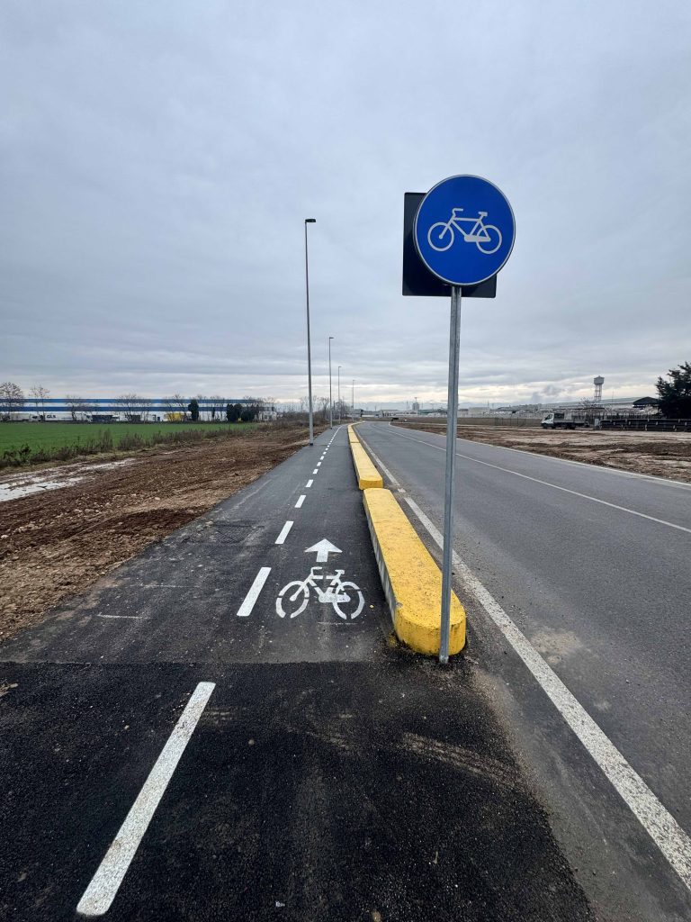 Nuove rotatorie e percorsi ciclopedonali a Borgo Roma: completato l’intervento da oltre 4 milioni di euro 2 image00009