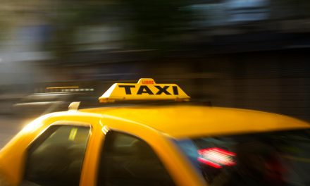 Taxi per donne: 38 mila euro per il servizio notturno Sibilla