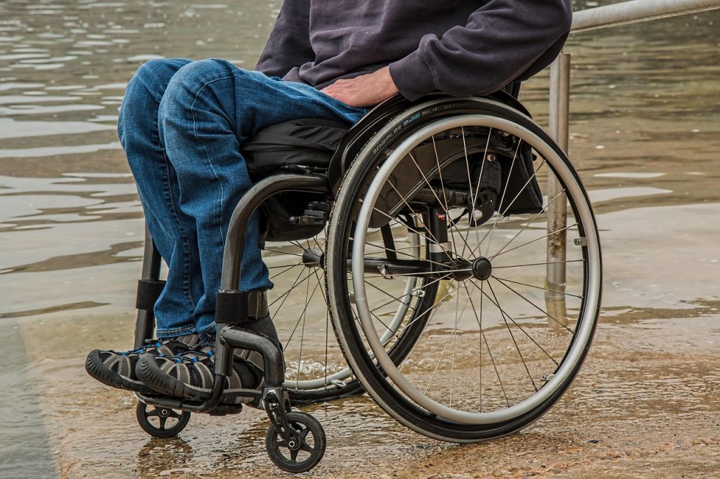 La musica strumento di cura e benessere nella disabilità 1 wheelchair 1595794 1280