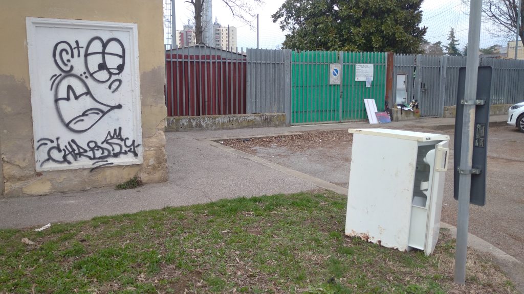 Cimitero ebraico di via Badile. Oltraggiati gli esterni 1 Cimitero ebraico di Verona. 13