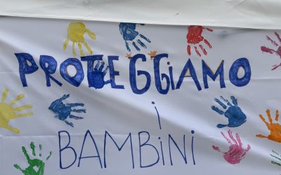 Videosorveglianza nelle scuole, famiglie in piazza