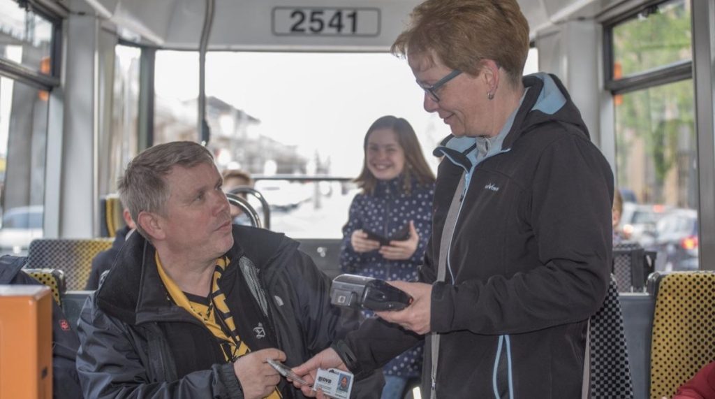 Controlli sui bus, 161 sanzioni in un pomeriggio 3 Controlli sui bus, 161 sanzioni in un pomeriggio