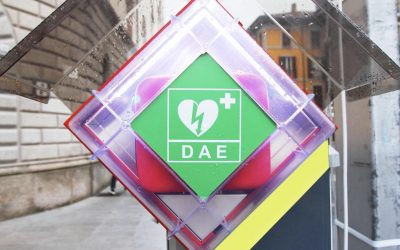 Un defibrillatore in piazza Duomo, Pescantina investe sulla sicurezza
