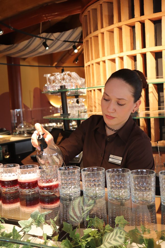 Aquardens amplia l'offerta relax con l'Oasi del Deserto. Tra chaise longue, bartender e cucina a vista. 5 IMG 7286