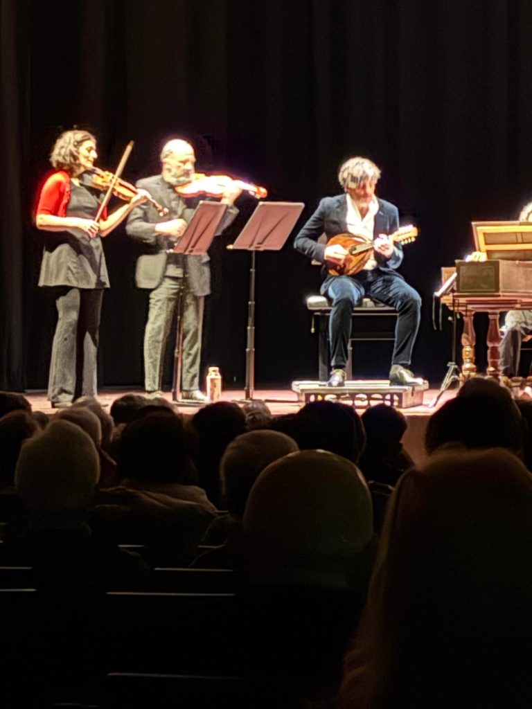 Il mandolino ritorna in auge nello splendente virtuosismo di Avi Avital 1 PHOTO 2026 03 12 11 40 03 3