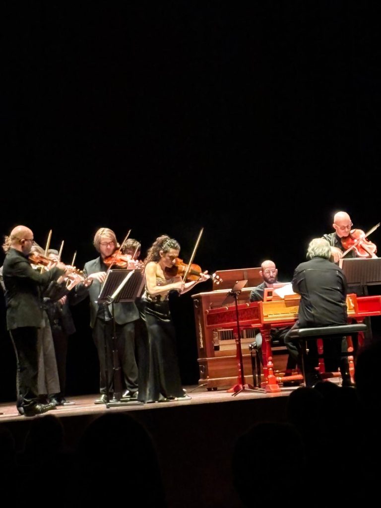 Frau Musika: quando le sonorità violinistiche di Vivaldi sconcertano ancora oggi. 1 PHOTO 2026 03 25 11 01 20