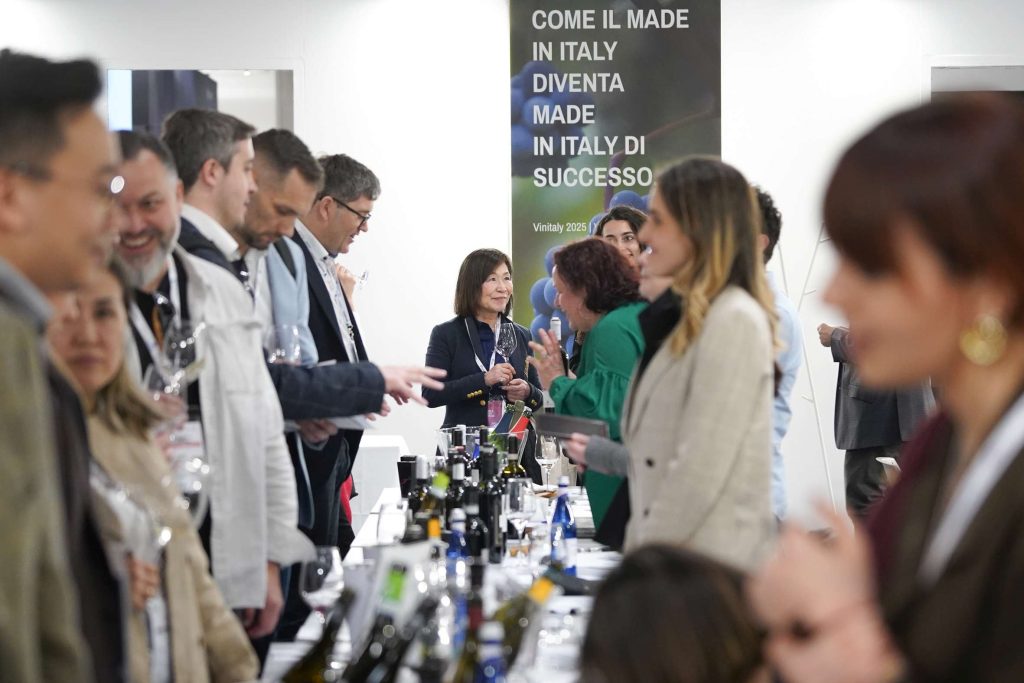 Vinitaly 2026, degustazioni e turismo del vino: a Veronafiere quattro giorni tra calici, territori e nuove opportunità 1 Vinitaly2025 Veronafiere EnneviFoto DSC 302619