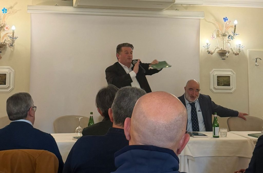 'Il Vangelo secondo il dollaro'. Un saggio da studiare, non solo da leggere 2 val