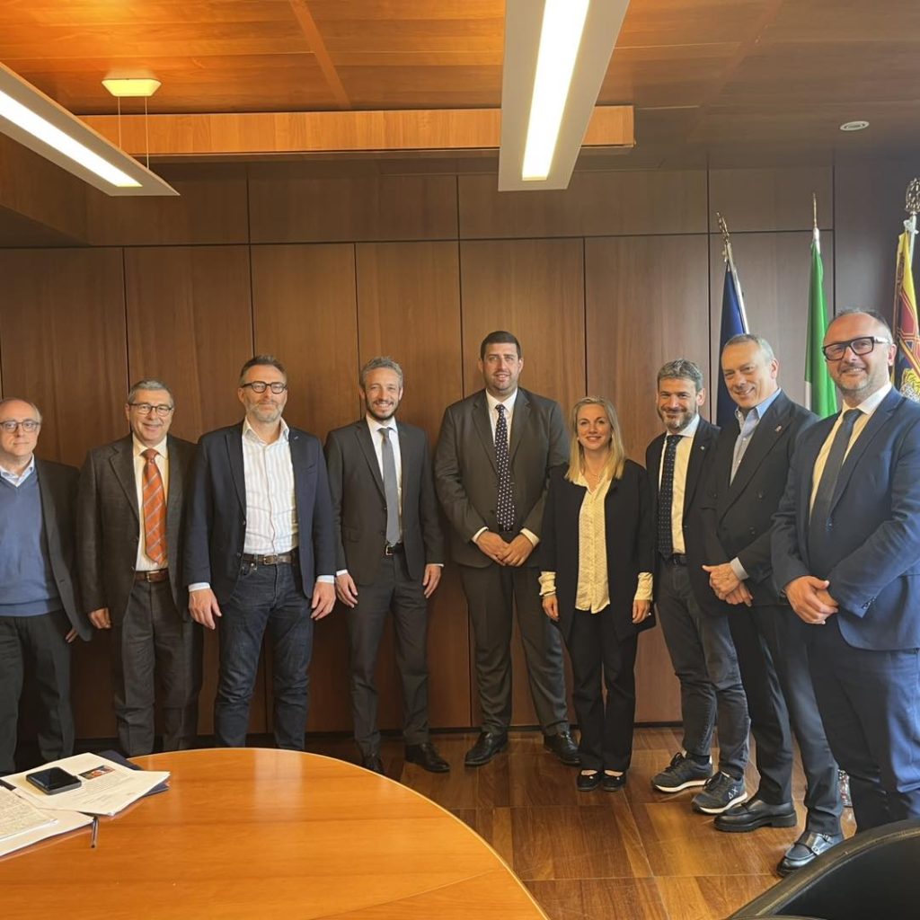 Pasini eletto nuovo Presidente delle Provincie del Veneto 1 671661081 122108625441168922 5273724917676414242 n