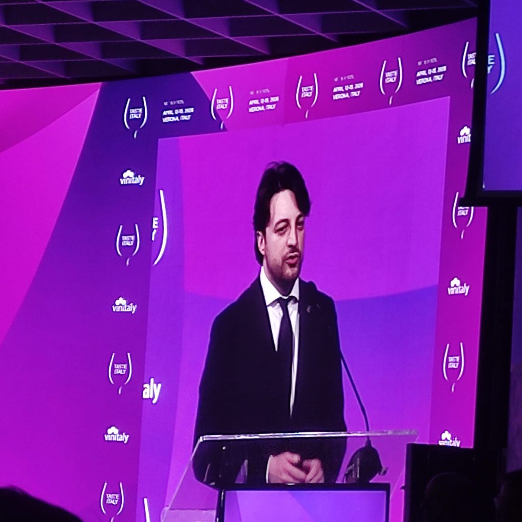 Vinitaly, l’inaugurazione guarda oltre Verona: export e nuovi mercati al centro 2 Vinitaly, l’inaugurazione guarda oltre Verona