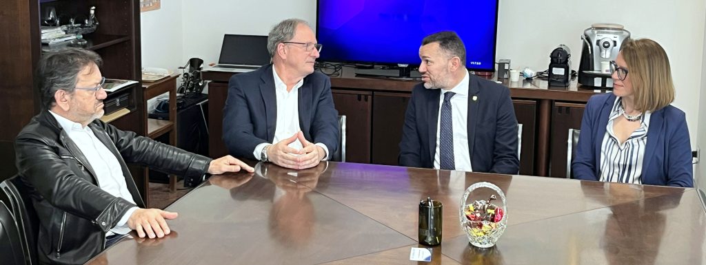 Brennero, autisti e mobilità i punti critici. Un tavolo Confimi-Regione 2 Da sinistra Claudio Cioetto presidente Confimi Verona, Pietro Marcato (settore Alimentari), l'assessore veneto ai Trasporti Diego Ruzza e Maria Carlesi, presidente di Confimi Veneto