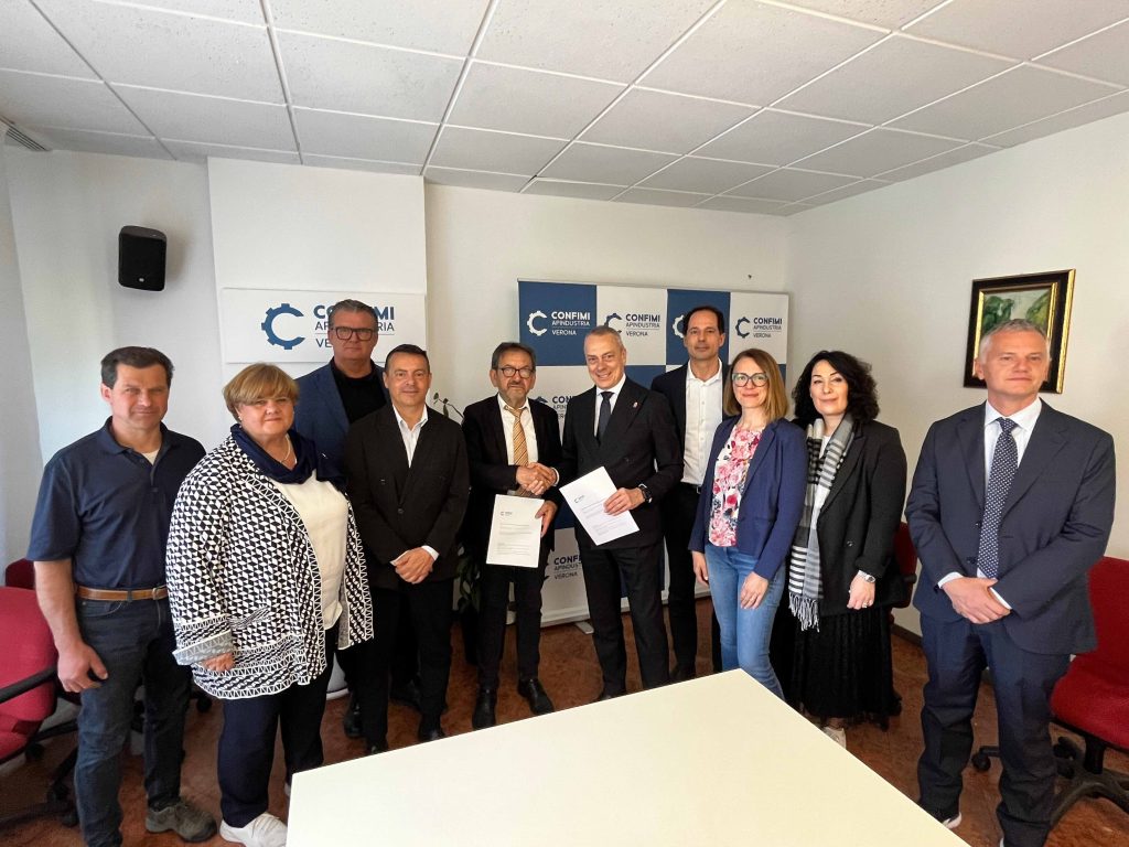 Scuola e impresa: firmato il protocollo tra Confimi e Provincia 1 Firma Protocollo 1