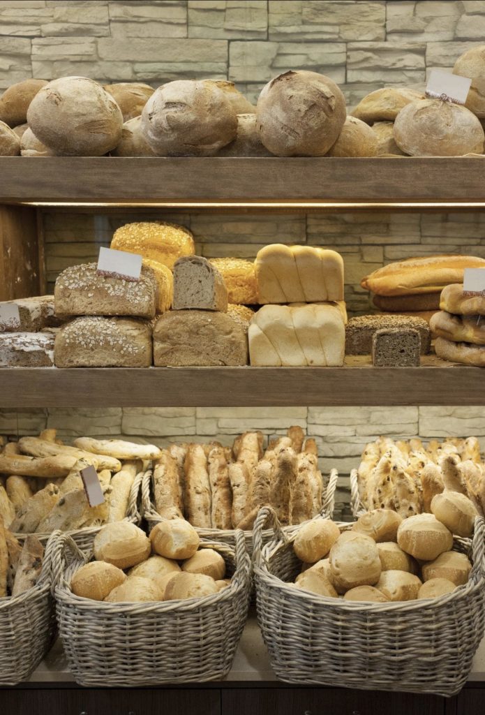 Pane, stretta sulla dicitura “fresco”. 4 Pane, stretta sulla dicitura “fresco