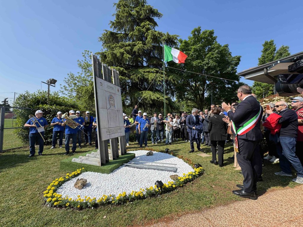 Dossobuono, inaugurato il monumento ad Antonio Montinaro 7 IMG 4439 1