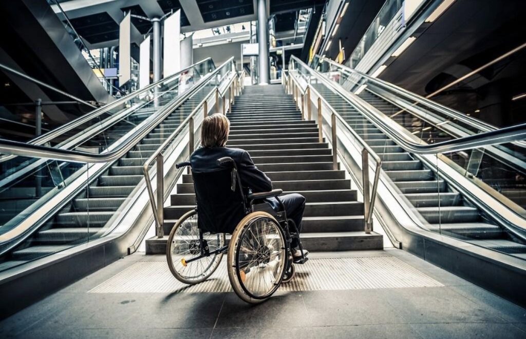 "Ci sono anch’io, la disabilità oltre lo sguardo che manca" 2 "Ci sono anch’io, la disabilità oltre lo sguardo che manca"
