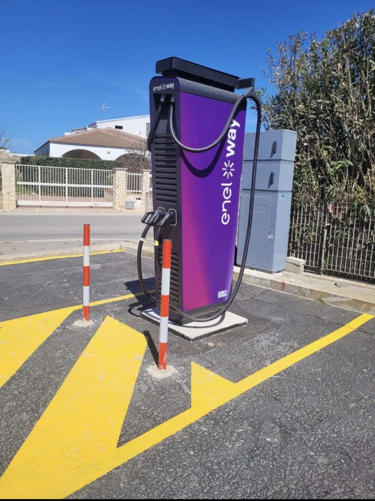 Pescantina accelera sull’elettrico, cinque nuove colonnine 2 Pescantina accelera sull’elettrico, cinque nuove colonnine