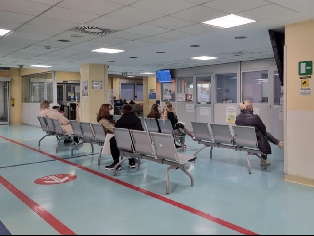 Pronto soccorso sotto pressione, l’ennesima aggressione riapre il nodo sicurezza 4 Pronto soccorso sotto pressione, l’ennesima aggressione riapre il nodo sicurezza