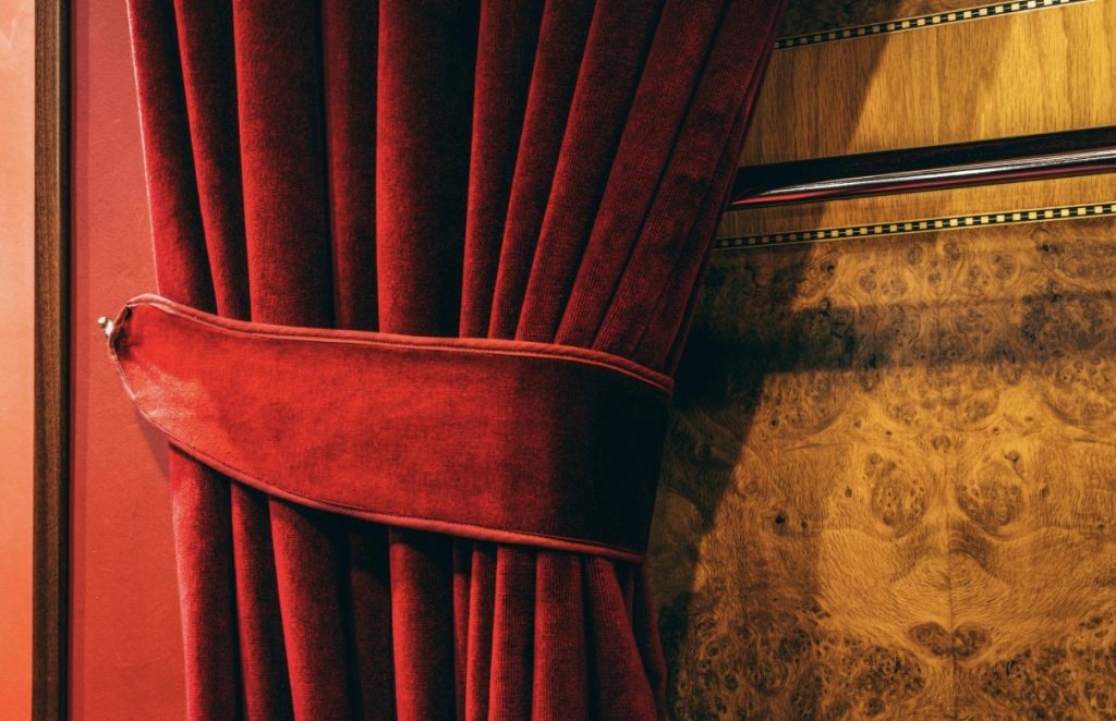 Il volo di Icaro, il teatro che guarda al disagio giovanile 3 Il volo di Icaro, il teatro che guarda in faccia il disagio giovanile